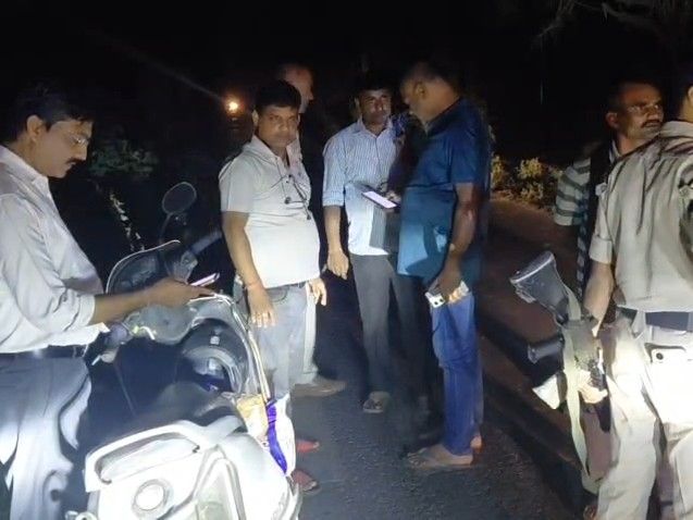 Begusarai Jewellery Shop Loot | Businessman Robbed At Gunpoint