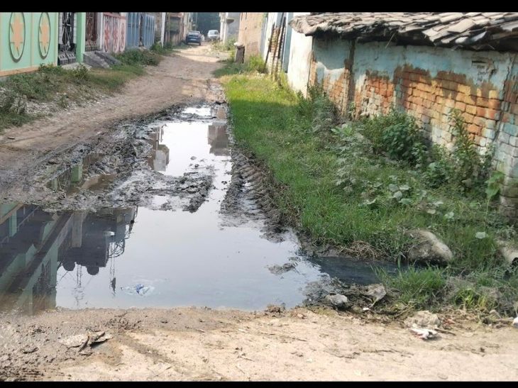 Jhusi Krishna Vihar Road Waterlogging | Chhatnag-Devnagar Route Crisis