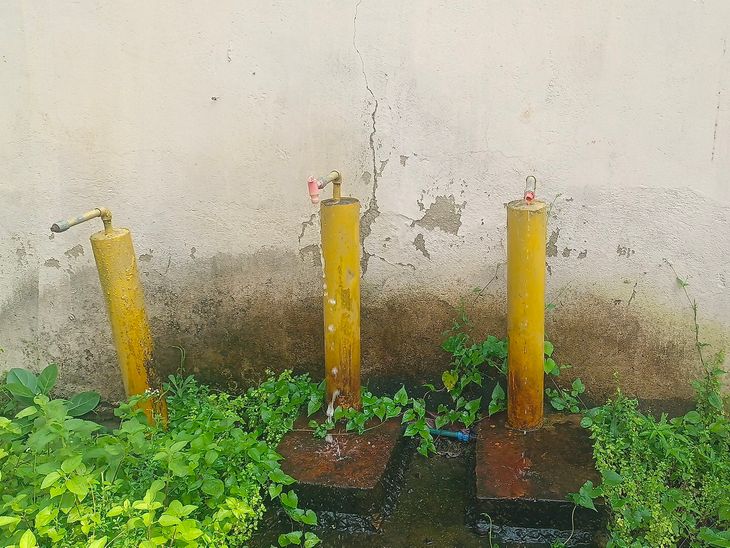 Hasanganj Block Water Crisis | Nal-Jal Scheme Pipeline Damage Controversy