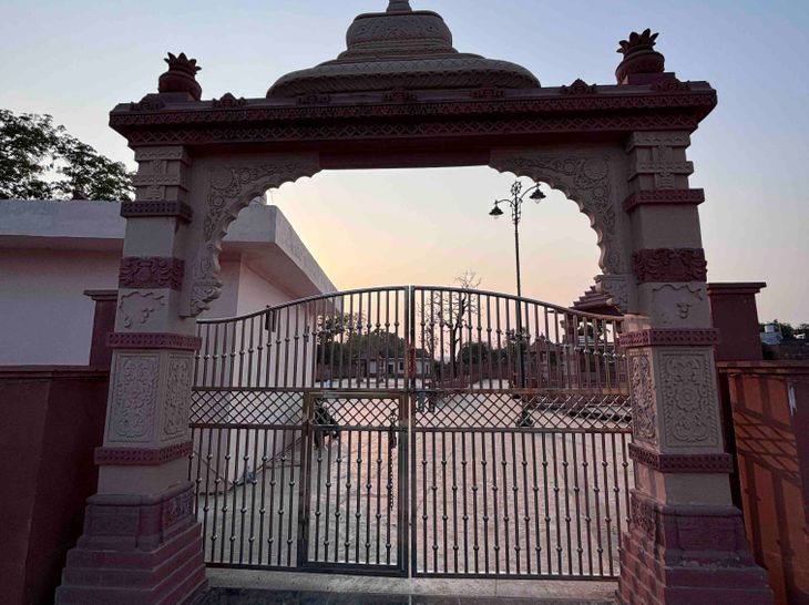 Ayodhya Vaitarani Kund Closed | Darshan Nagar Development Project Neglect