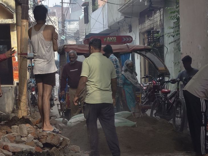 Moradabad Ward 38 Road Construction | Residents Face Traffic Issues