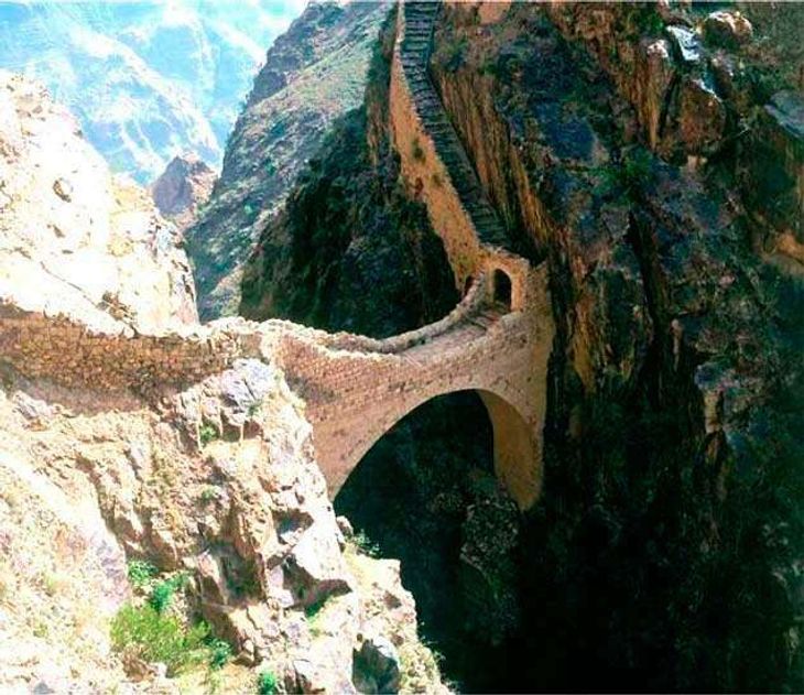 Worlds Most Dangerous Shahara Bridge In Yeman
