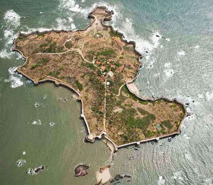 Navy Day: Interesting Facts About Navel Base Of Chatrapati Shivaji Maharaj.