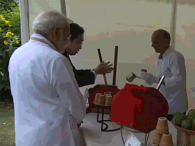 Narendra Modi Japan Pm Fumio Kishida Eating Golgappe & Lassi | G20 ...