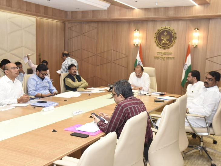 Pune District Planning Committee meeting पुणे जिल्हा नियोजन समितीची