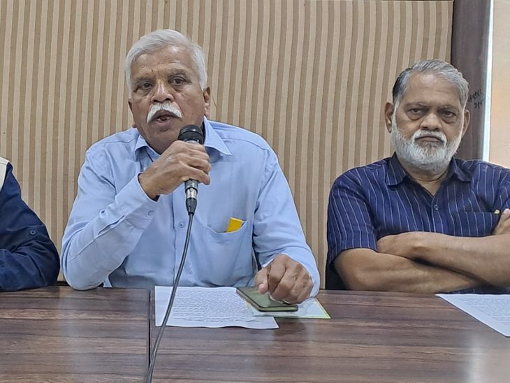 Balkumar Sahitya Sammelan comes to Chalakwadi Pune News
