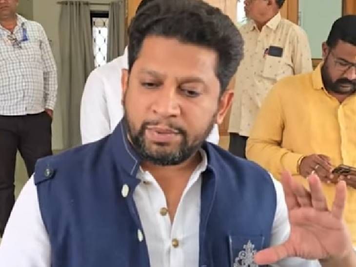 बिबट्या माणसांना मारू शकतो, मात्र बिबट्याला मारण्याची परवानगी नाही?: सुजय विखे यांचा सवाल; जनहित याचिका दाखल करणार – Ahmednagar News बिबट्या माणसांना मारू शकतो, मात्र बिबट्याला मारण्याची परवानगी नाही?: सुजय विखे यांचा सवाल; जनहित याचिका दाखल करणार – Ahmednagar News