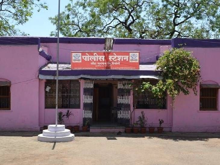 औंढा पोलिस ठाण्यांतर्गत विनयभंगाच्या दोन घटनांमध्ये दोघांवर गुन्हा दाखल:  आरोपी फरार असून पोलिसांकडून शोध सुरु – Hingoli News