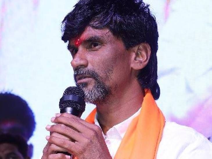 मनोज जरांगेंची देवेंद्र फडणवीसांवर टीका: ‘राहुल सोलापूरकर हा मुख्यमंत्र्यांच्या टोळीतला माणूस; सरकारच्या आशीर्वादामुळेच त्याच्यावर कारवाई नाही’ – Dharashiv News मनोज जरांगेंची देवेंद्र फडणवीसांवर टीका: ‘राहुल सोलापूरकर हा मुख्यमंत्र्यांच्या टोळीतला माणूस; सरकारच्या आशीर्वादामुळेच त्याच्यावर कारवाई नाही’ – Dharashiv News