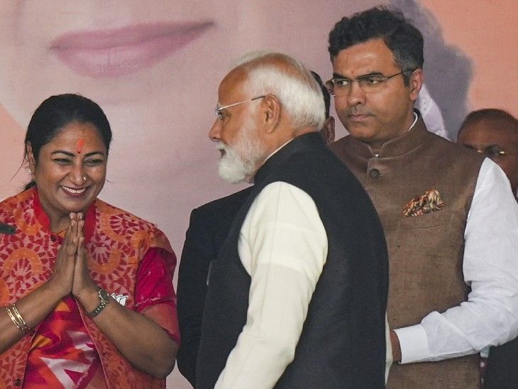 प्रवेश वर्मा दिल्लीचे DCM- शिक्षण, परिवहन आणि PWD खात्याची जबाबदारी: CM रेखा गुप्ता यांच्याकडे गृह खाते; शपथविधीच्या 4 तासानंतर खातेवाटप प्रवेश वर्मा दिल्लीचे DCM- शिक्षण, परिवहन आणि PWD खात्याची जबाबदारी: CM रेखा गुप्ता यांच्याकडे गृह खाते; शपथविधीच्या 4 तासानंतर खातेवाटप