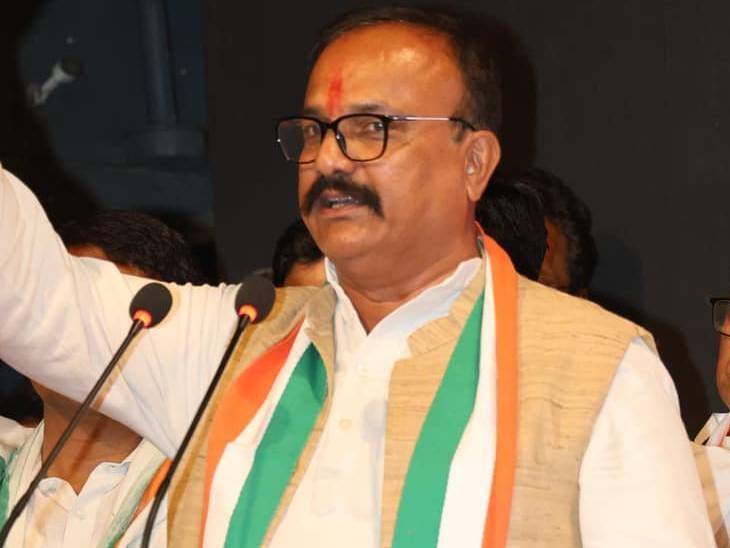 कॉंग्रेसचे राज्याचे अध्यक्ष हर्षवर्धन सपकल यांनी मनिक्राव कोकेटे यांच्या राजीनाम्याची मागणी केली मॅनक्राव कोकेटे यांचे आमदार आणि हद्दपार: कॉंग्रेसचे राज्य अध्यक्ष आक्रमक भूमिका रद्द करा; ते म्हणाले- हा निर्णय व विरोधक वेगळा न्याय का आहे? – मुंबई बातम्या
