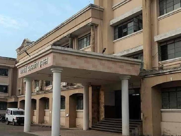 निपुण हिंगोली उपक्रमाचे पालक सचिवांकडून कौतूक:  तालुकास्तरीय अधिकाऱ्यांनीही शाळास्तरावरून भेटी देऊन तपासणी करण्याच्या सूचना – Hingoli News