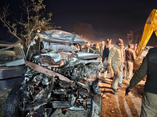 महाकुंभ- 100 हून अधिक रस्ते अपघातात 150 जणांचा मृत्यू: कानपूर-प्रयागराज-वाराणसी महामार्गावर सर्वाधिक मृत्यू; थकवा, पोहोचण्याची घाई ही प्रमुख कारणे महाकुंभ- 100 हून अधिक रस्ते अपघातात 150 जणांचा मृत्यू: कानपूर-प्रयागराज-वाराणसी महामार्गावर सर्वाधिक मृत्यू; थकवा, पोहोचण्याची घाई ही प्रमुख कारणे
