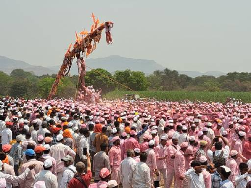 बावधनची बगाड यात्रा उत्साहात संपन्न:  ‘काशिनाथाचं चांगभलं’च्या जयघोषात परिसर दुमदुमला, परदेशी पर्यटकांचीही उपस्थिती – Kolhapur News