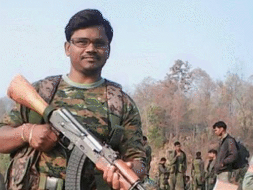 10 लाख बक्षीस असलेला JJMP प्रमुख पोलिस चकमकीत ठार: लातेहारच्या इचाबर जंगलात झालेल्या चकमकीत आणखी 2 नक्षलवादी ठार झाले 10 लाख बक्षीस असलेला JJMP प्रमुख पोलिस चकमकीत ठार: लातेहारच्या इचाबर जंगलात झालेल्या चकमकीत आणखी 2 नक्षलवादी ठार झाले