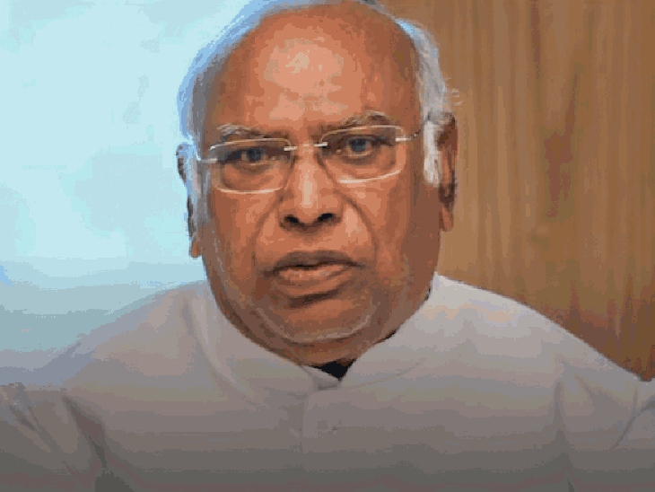 खरगेंची लोकसभा उपसभापती निवडणुकीची मागणी: मोदींना पत्रातून म्हणाले- इतिहासात पहिल्यांदाच सलग दोन लोकसभा टर्मसाठी पद रिक्त आहे खरगेंची लोकसभा उपसभापती निवडणुकीची मागणी: मोदींना पत्रातून म्हणाले- इतिहासात पहिल्यांदाच सलग दोन लोकसभा टर्मसाठी पद रिक्त आहे