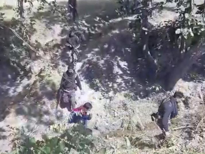 तीन महिलांसह चार नक्षलवाद्यांचा एन्काउंटर: बालाघाट जंगलात पोलिसांशी चकमक; ठार झालेल्या नक्षलवाद्यांचा आकडा वाढू शकतो तीन महिलांसह चार नक्षलवाद्यांचा एन्काउंटर: बालाघाट जंगलात पोलिसांशी चकमक; ठार झालेल्या नक्षलवाद्यांचा आकडा वाढू शकतो
