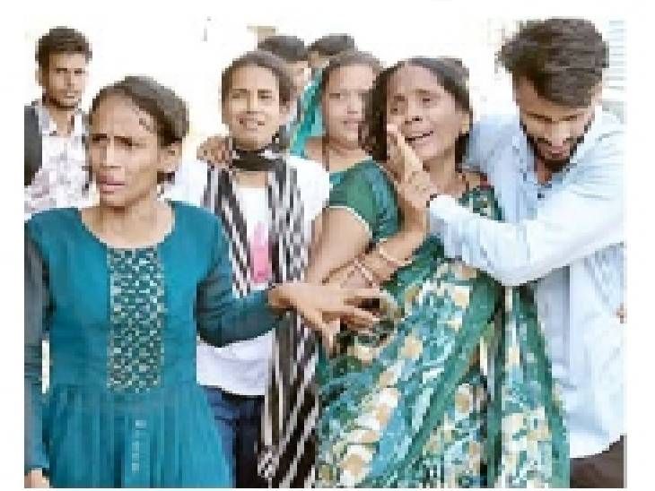 अकथित: 8 वर्षांपूर्वी मुंबईत पादचारी पुलावर गेला होता 23 जणांचा बळी; अपघात रोखण्यासाठी ठोस उपाय नाहीत – Mumbai News अकथित: 8 वर्षांपूर्वी मुंबईत पादचारी पुलावर गेला होता 23 जणांचा बळी; अपघात रोखण्यासाठी ठोस उपाय नाहीत – Mumbai News