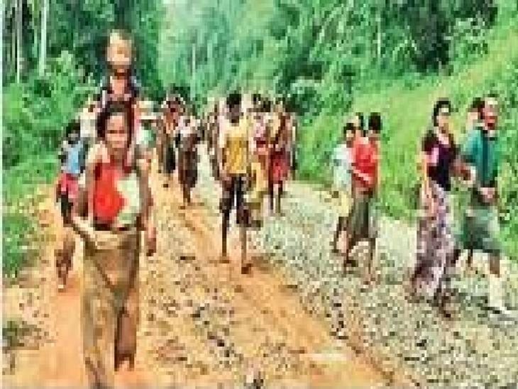 संकट: म्यानमार हिंसा; मिझोराममध्ये साडेचार हजार निर्वासित घुसले, मिझोराम सरकारकडून मदतीचे दरवाजे संकट: म्यानमार हिंसा; मिझोराममध्ये साडेचार हजार निर्वासित घुसले, मिझोराम सरकारकडून मदतीचे दरवाजे