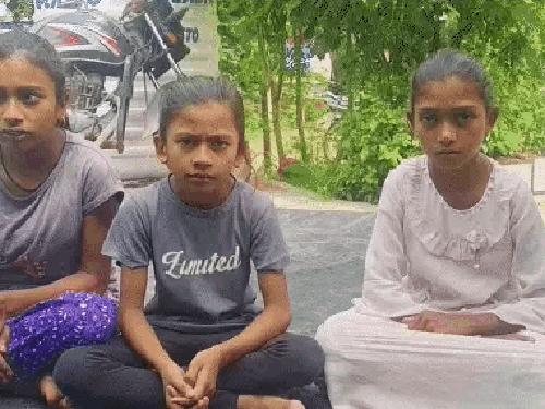 माझ्या तिन्ही मुलींच्या बापाला मी कुठून आणू?:  वडोदरा पूल दुर्घटनेत पती, एकुलता एक मुलगा आणि 4 वर्षांची मुलगी गमावलेल्या आईचे दुःख