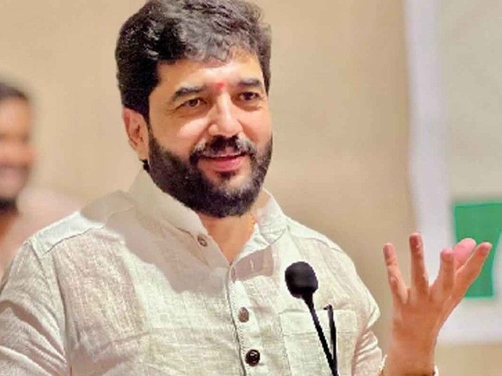 पुण्यात 24 तास खुले राहणार खासदार जनसंपर्क कार्यालय:  जंगली महाराज रोडवर मुख्यमंत्र्यांच्या हस्ते शनिवारी उद्घाटन – Pune News