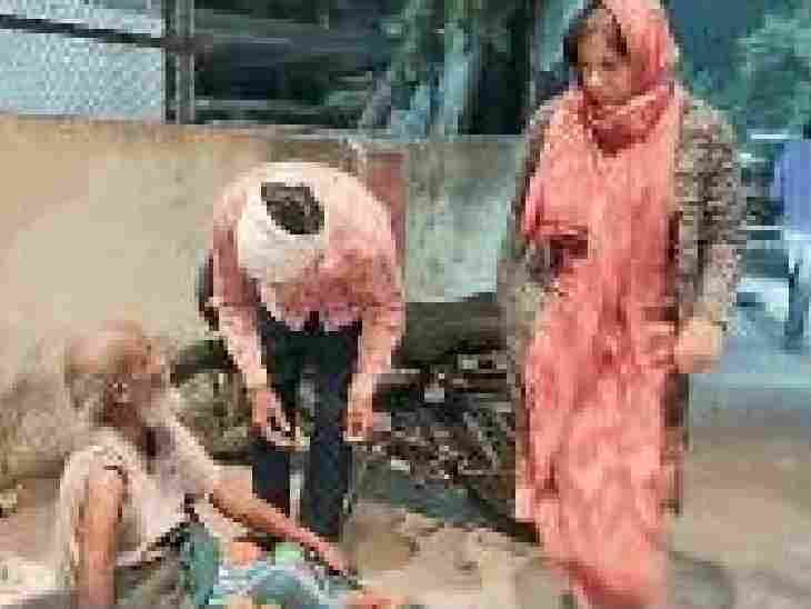 निस्वार्थ सेवा:  बेघर, विधवा, निराधारांच्या आयुष्यात ‘आधार’ देणारी ‘ज्योती’, 15 वर्षांपासून निराधारांच्या सेवेसाठी अविवाहित राहण्याचा निर्धार – Amravati News