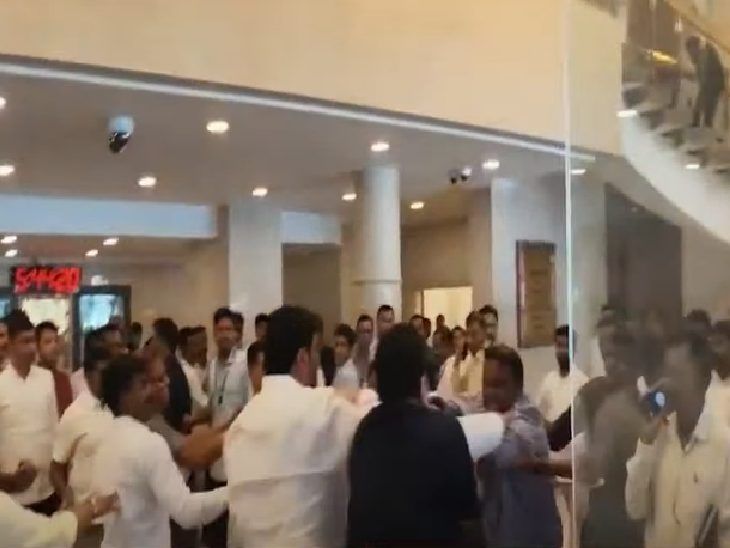 विधानभवनाच्या लॉबीमध्ये हाणामारी:  जितेंद्र आव्हाड – गोपीनाथ पडळकर यांचे कार्यकर्ते भिडले; राहुल नार्वेकरांनी मागितला अहवाल – Mumbai News