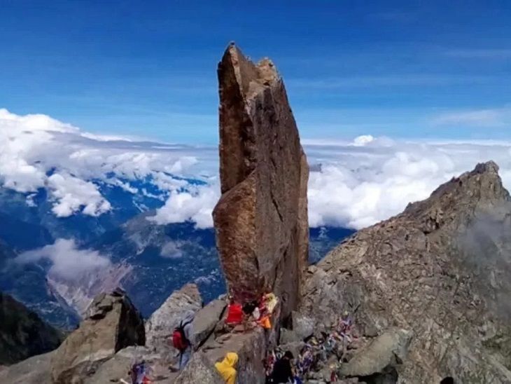 हिमाचलमधील किन्नर कैलास यात्रा स्थगित:  खराब हवामान आणि रस्त्यांची परिस्थिती पाहता घेतला निर्णय, शिवभक्तांना प्रतीक्षा करावी लागेल
