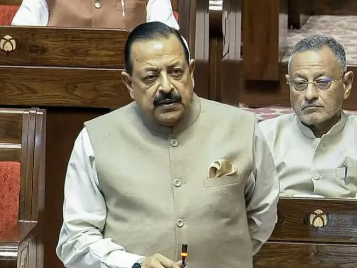 सरकारी कर्मचाऱ्यांना 30 दिवसांची रजा घेता येईल:  यात वृद्ध पालकांची काळजी आणि वैयक्तिक कारणांचा समावेश; केंद्राने राज्यसभेत दिली माहिती