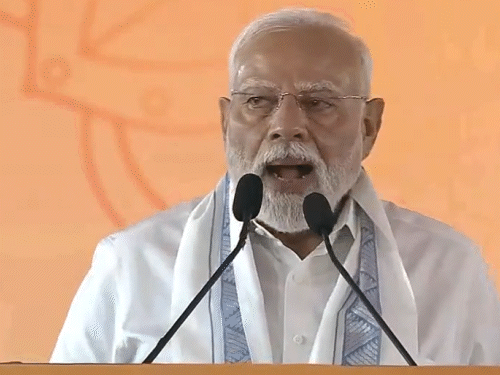PM मोदी म्हणाले- ऑपरेशन सिंदूरमध्ये मेक-इन-इंडियाची ताकद दिसून आली:  स्वदेशी शस्त्रांनी दहशतवाद्यांचे अड्डे उद्ध्वस्त केले; दहशतवाद्यांच्या आकांची झोप उडाली