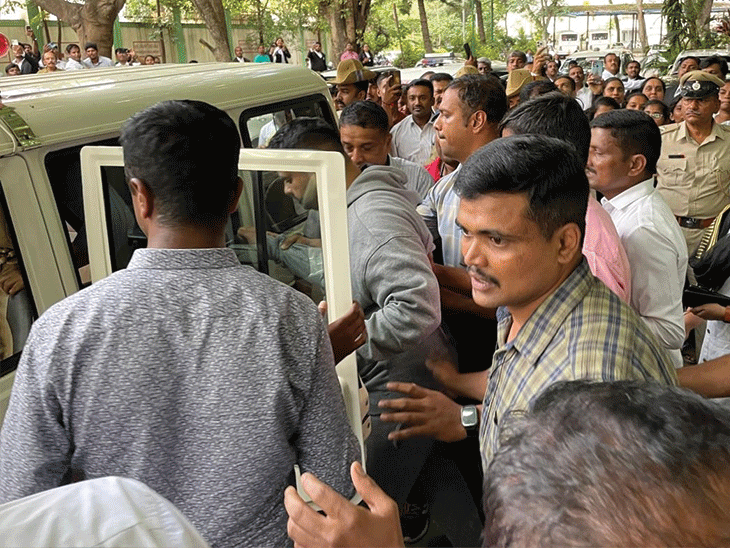 बलात्कार प्रकरणात JDS चा माजी खासदार प्रज्वल रेवण्णा दोषी:  रडत कोर्टाबाहेर आला, उद्या शिक्षा जाहीर होईल; मोलकरणीचे शोषण केले होते