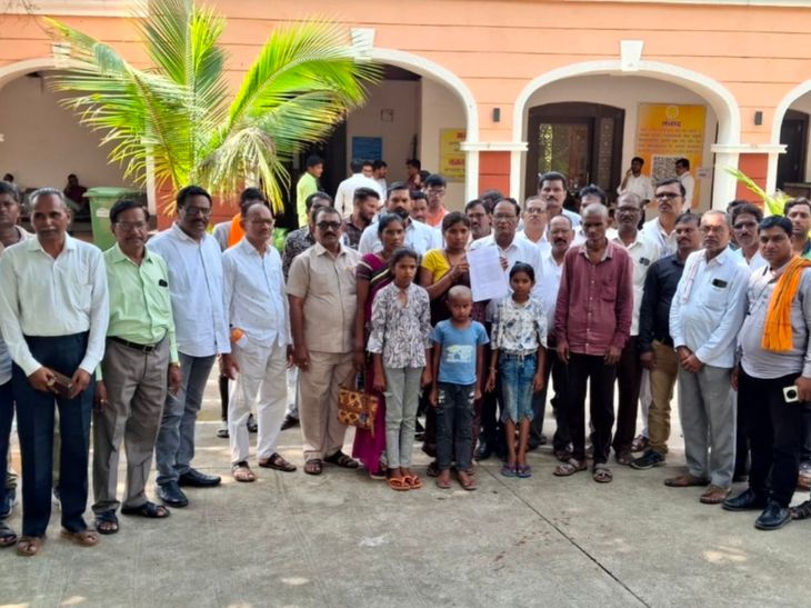 विद्यार्थ्यांचा एसटी आगारात धडक मोर्चा:  चांदूर रेल्वे ते नांदगाव खंडेश्वर बसफेरी वेळेवर सुटावी अशी मागणी – Amravati News