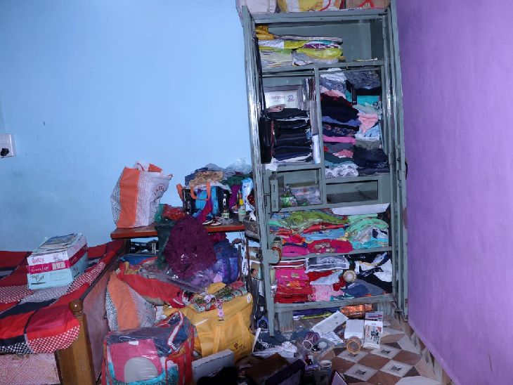 वसमतमध्ये भरदिवसा शिक्षकाचे घर फोडले:  दागिने अन् रोख रक्कम पळविली, घरातील साहित्याचीही नासधुस; गुन्हा दाखल – Hingoli News