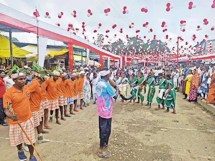 Dance performances in Nandgaon and Borgaon, while grand processions in ...
