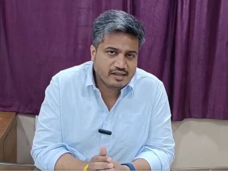 EC म्हणजे ‘गिरे तो भी टांग उपर’:  आयोग वगळलेल्या मतदारांची यादी जाहीर न करून कुणासाठी काय लपवत आहे? रोहित पवारांचा सवाल – Mumbai News