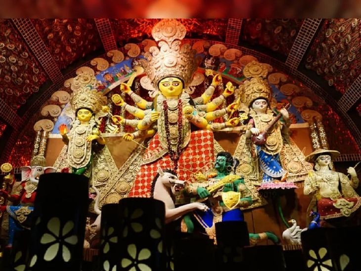 पश्चिम बंगाल: दुर्गा मंडपांसाठी ममतांकडून 500 कोटी वाटप, 7 वर्षांत मदतीत 11 पट वाढ; राज्यात 45 हजार मंडप पश्चिम बंगाल: दुर्गा मंडपांसाठी ममतांकडून 500 कोटी वाटप, 7 वर्षांत मदतीत 11 पट वाढ; राज्यात 45 हजार मंडप
