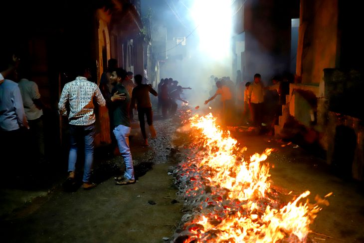 न्हावी गावात आज 24 क्विंटल गव्हाच्या रोडग्यांचा प्रसाद देणार:  बुधवारी रात्रीपासून लगबग, महाप्रसादानंतर सायंकाळी मिरवणूक‎ – Jalgaon News