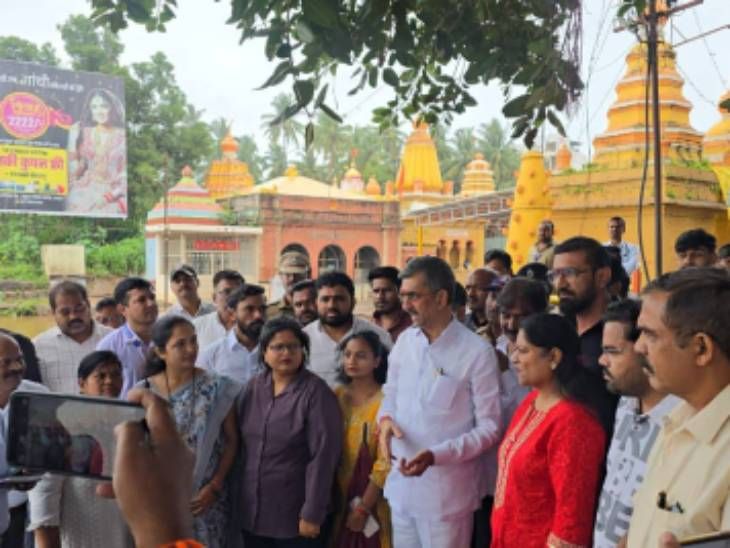अजित पवार-पृथ्वीराज चव्हाण यांनी भूमिपूजन केल्याने पुलाची दुर्दशा:  शंभूराज देसाईंचा खोचक टोला, म्हणाले- अजितदादांना पाणी दाखवायला हवे – Pune News