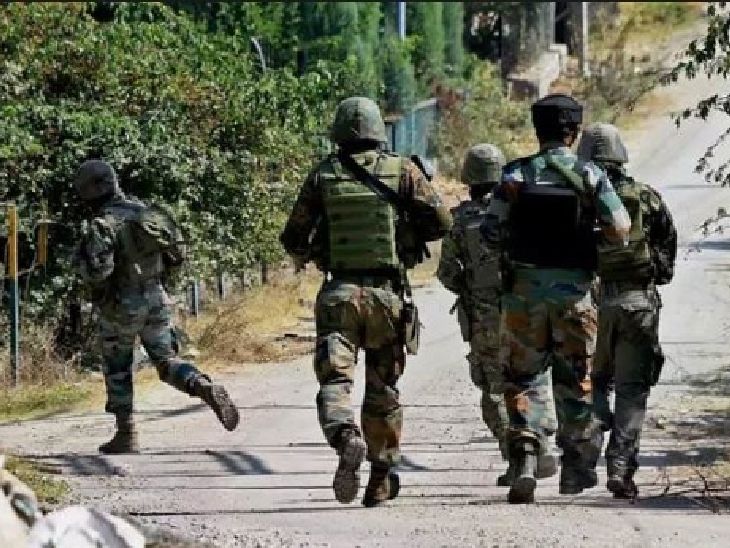 गडचिरोलीत चार नक्षलवाद्यांचा खात्मा:  कोपर्शीच्या जंगलात आठ तास चकमक; एक पुरुष, तीन महिला ठार ; शस्त्रसाठा जप्त – Nagpur News