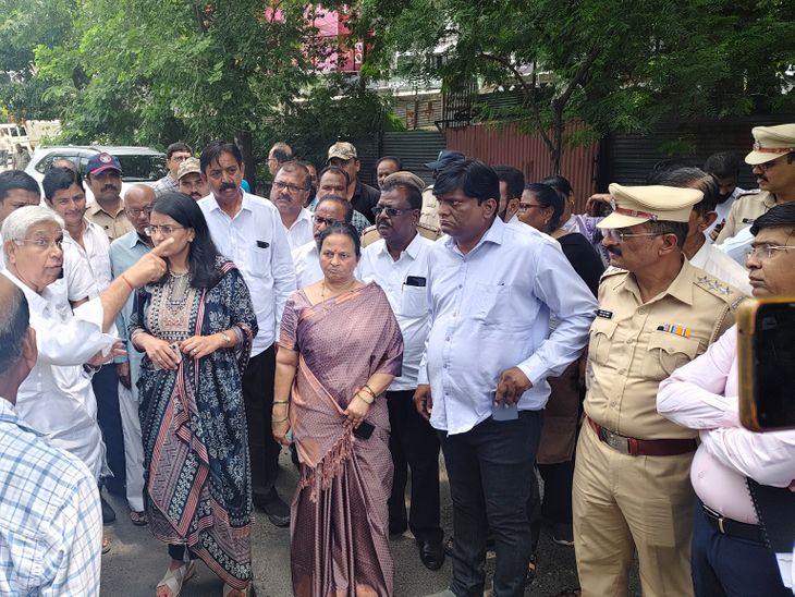 वाहतूक कोंडी सोडवण्यासाठी तीन नवे पर्याय:  रेल्वे स्टेशन ते बेलपुरा मार्ग सुधारणा; नेहरू मैदान, उस्मानिया मस्जिद मार्गावर लक्ष – Amravati News