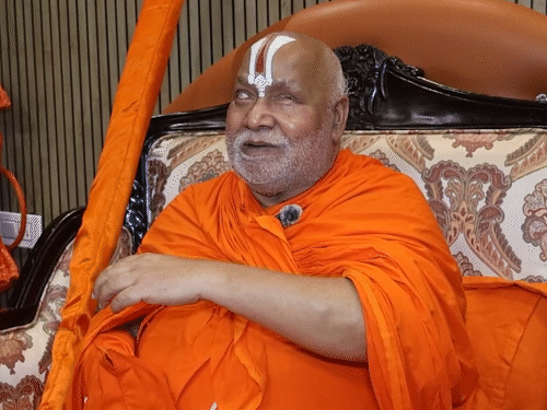 रामभद्राचार्य म्हणाले- अभ्यास न करता प्रत्येकजण वेदव्यास-वाल्मिकी बनू इच्छितो:  मोदी पुन्हा एकदा पंतप्रधान होतील, चीनने बळकावलेली जमीन परत मिळवतील