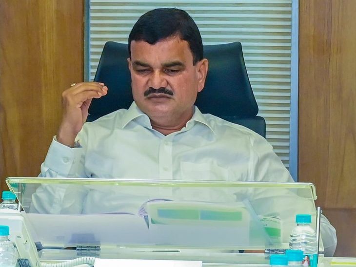 Agri Minister Dattatray Bharne Assures Immediate Aid