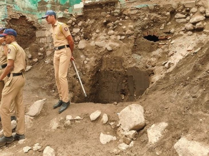 मंचरमध्ये मशिदीखाली आढळली भुयारी रचना:  तपास करून सत्य समोर आणण्याची हिंदू संघटनांची मागणी, परिसरात 200 पोलिसांचा बंदोबस्त – Pune News