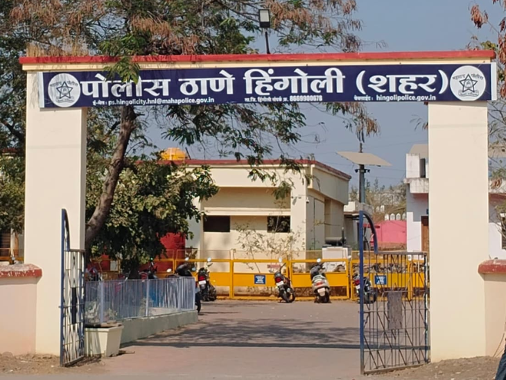 हिंगोलीत दोघांचा तरुणावर चाकू हल्ला:  पोटावर आणि पाठीवर केले वार, आरोपींना पोलिसांनी घेतले ताब्यात – Hingoli News