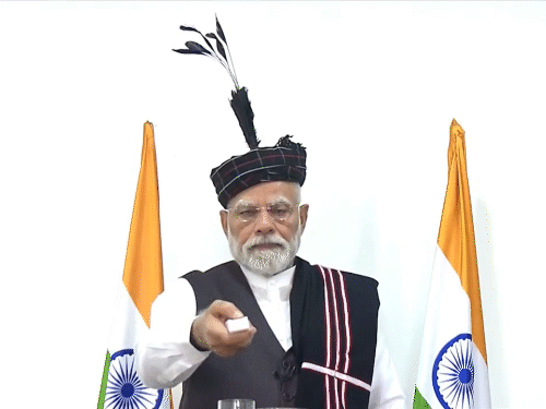 PM मोदी म्हणाले- मिझोराम आज आघाडीवर, आधी दुर्लक्षित:  ऐझॉल ते दिल्लीला जोडणाऱ्या बैराबी-सैरंग रेल्वे मार्गाचे उद्घाटन