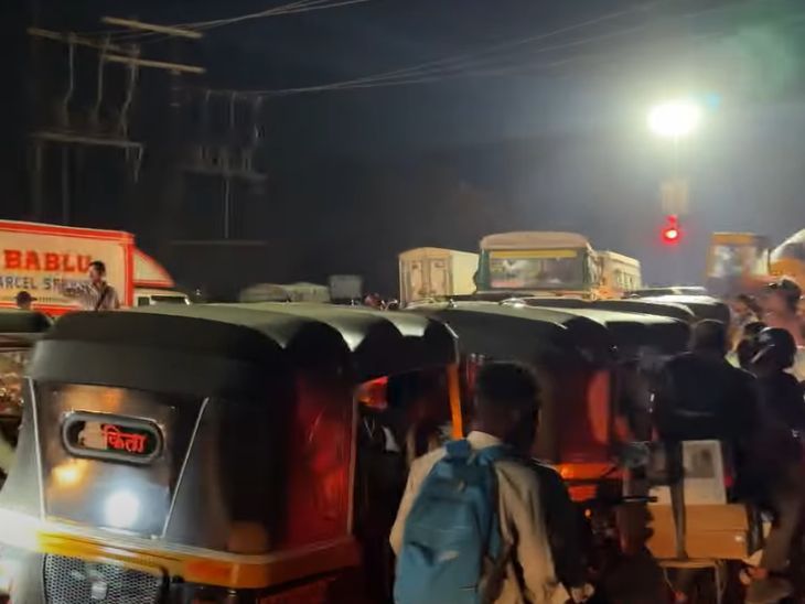 वसई-विरारमधील धक्कादायक घटना:  वाहतूक कोंडीमुळे चिमुकल्याचा बळी, दीड वर्षाच्या मुलाचा ॲम्ब्युलन्समध्येच मृत्यू – Mumbai News