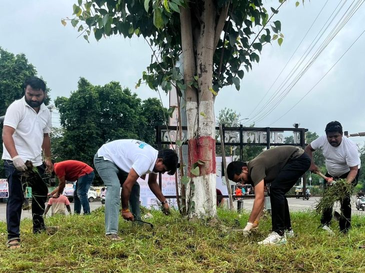 अमरावतीत युवक काँग्रेसकडून ‘शहीद स्तंभा’ची स्वच्छता:  महापालिकेचे दुर्लक्ष, जयंतीदिनी पदाधिकाऱ्यांकडून पुढाकार – Amravati News