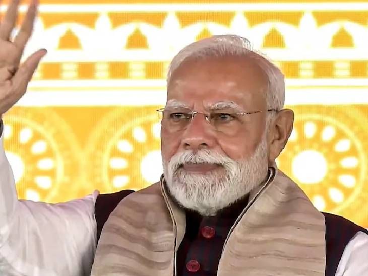 मन की बात:  पंतप्रधान मोदी म्हणाले, 2 ऑक्टोबरला गांधी जयंतीदिनी स्वदेशी वस्तू खरेदी करा!, 100 वर्षे पूर्णत्वाबद्दल रा.स्व. संघाच्या सेवेचे, शिस्तीचे कौतुक