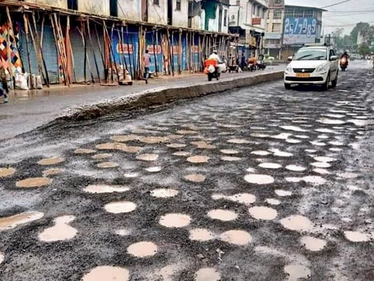 खड्डे-मॅनहोलमुळे मृत्यू झाल्यास ₹6 लाख भरपाई मिळणार:  जखमींना ₹2.50 लाखांपर्यंत मदत मिळेल, मुंबई HCने म्हटले- भरपाईला विलंब झाल्यास अधिकारी-कंत्राटदार जबाबदार