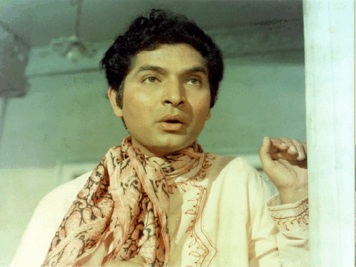 मित्रांनी पैसे दिले, असरानी घरातून पळून मुंबईला गेले:  शिक्षणाचा खर्च भागवण्यासाठी रेडिओ जयपूरमध्ये काम केले; कुटुंब पाकिस्तानहून आले होते